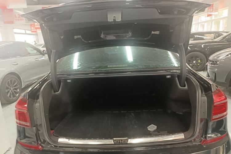 Used Volkswagen Passat 2016 280TSI DSG Prestige Edition Trunk