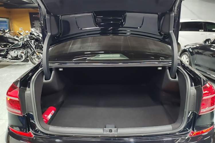 Used Volkswagen Passat 2016 330TSI DSG Prestige Edition Trunk