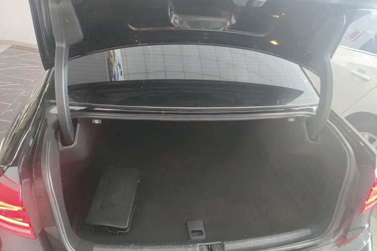 Used Volkswagen Passat 2016 1.8T Government Procurement Version (CEA Engine + 6AT) Trunk