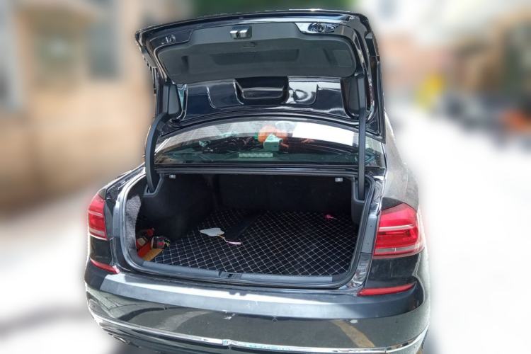 Used Volkswagen Passat 2016 330TSI DSG Luxury Edition Trunk
