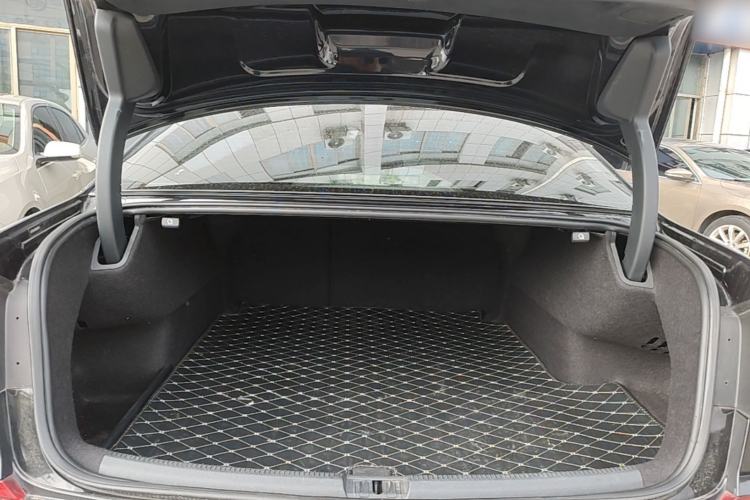 Used Volkswagen Passat 2016 330TSI DSG Luxury Edition Trunk