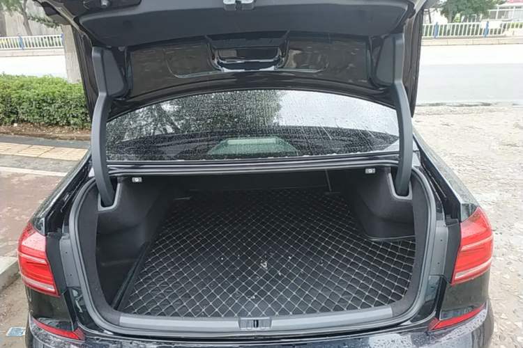Used Volkswagen Passat 2016 330TSI DSG Prestige Edition Trunk