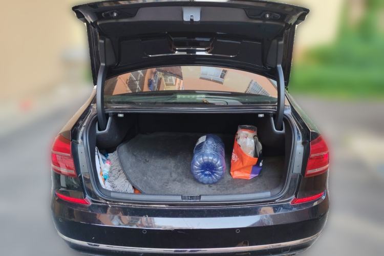 Used Volkswagen Passat 2016 330TSI DSG Luxury Edition Trunk