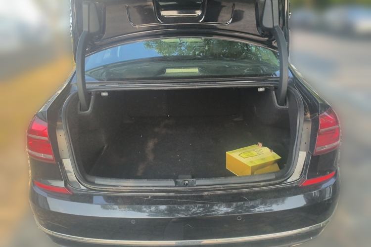 Used Volkswagen Passat 2016 380TSI DSG Ultimate Edition Trunk