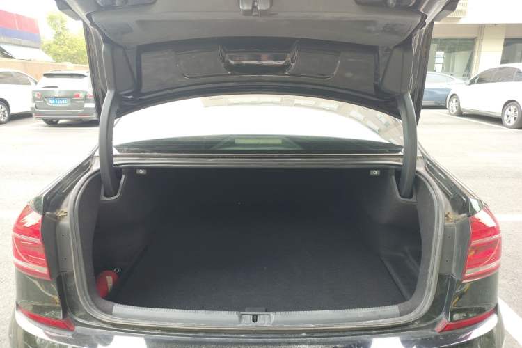 Used Volkswagen Passat 2016 330TSI DSG Prestige Edition Trunk