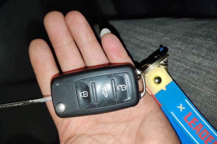Used Volkswagen Passat 2016 1.8T Government Procurement Version (CEA Engine + 6AT) Vehicle Key