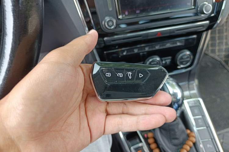 Used Volkswagen Passat 2016 330TSI DSG Prestige Edition Vehicle Key