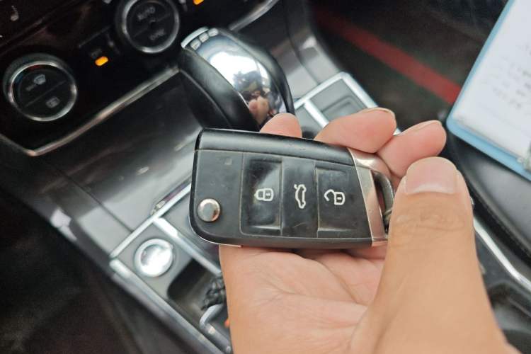Used Volkswagen Passat 2016 330TSI DSG Prestige Edition Vehicle Key