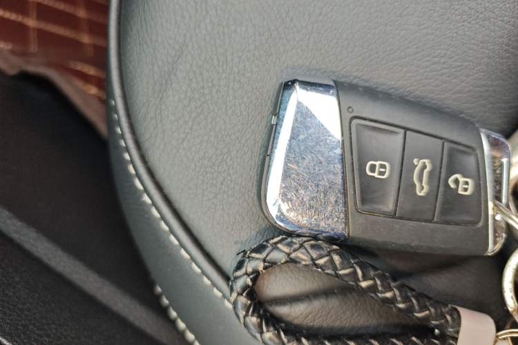 Used Volkswagen Passat 2016 1.8T Government Procurement Version (CEA Engine + 6AT) Vehicle Key
