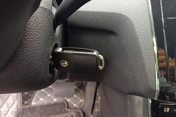 Used Volkswagen Passat 2016 330TSI DSG Luxury Edition Vehicle Key