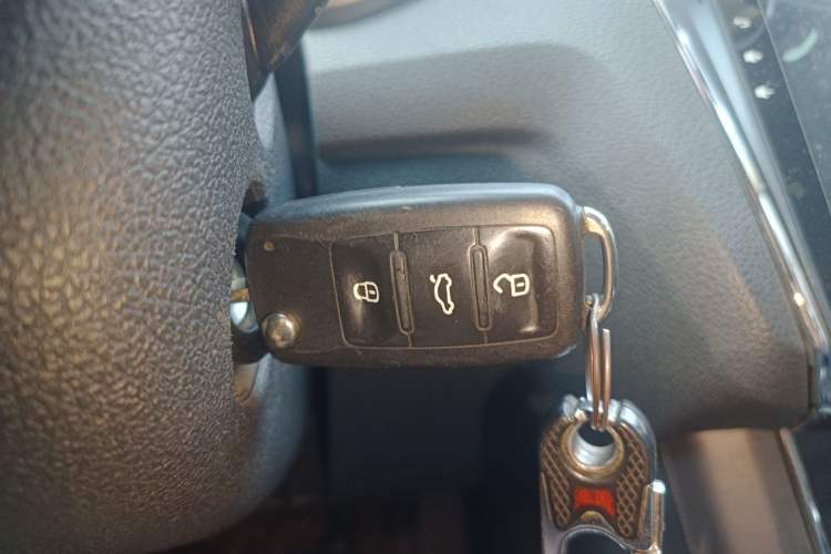 Used Volkswagen Passat 2016 330TSI DSG Luxury Edition Vehicle Key