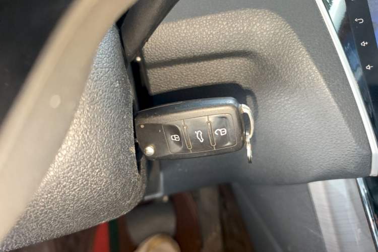 Used Volkswagen Passat 2016 330TSI DSG Luxury Edition Vehicle Key