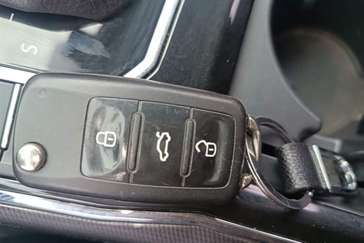 Used Volkswagen Passat 2016 330TSI DSG Prestige Edition Vehicle Key