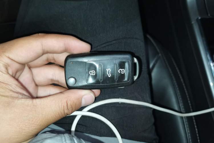 Used Volkswagen Passat 2016 330TSI DSG Luxury Edition Vehicle Key