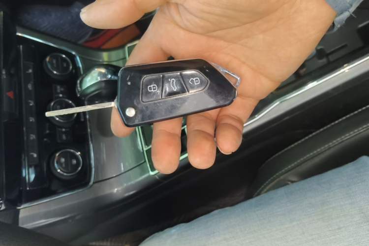 Used Volkswagen Passat 2016 330TSI DSG Luxury Edition Vehicle Key