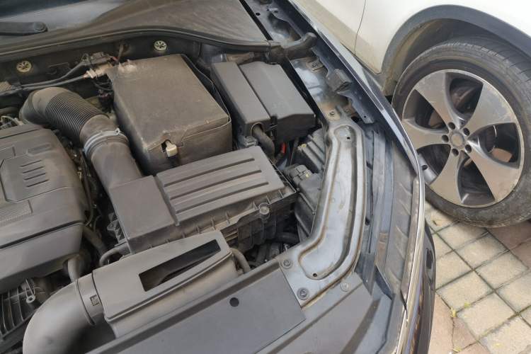 Used Volkswagen Passat 2016 380TSI DSG Ultimate Edition Engine Bay Left