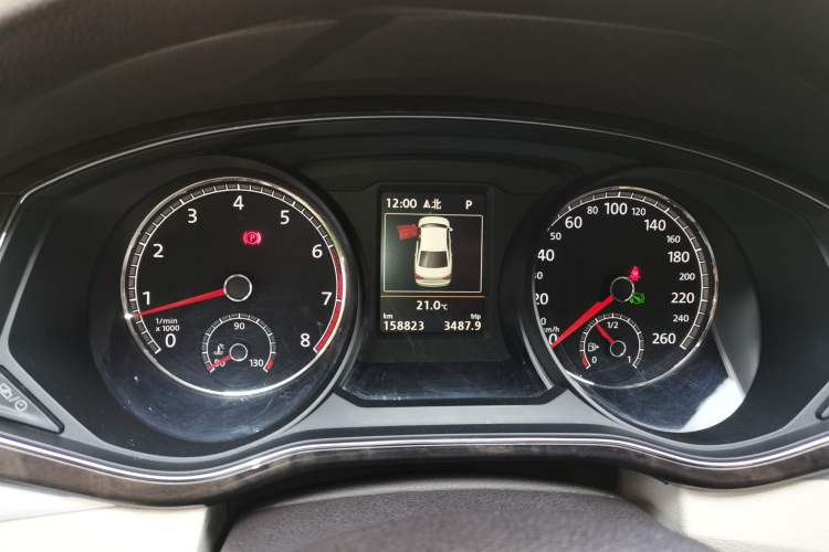 Used Volkswagen Passat 2016 380TSI DSG Ultimate Edition Instrument Cluster