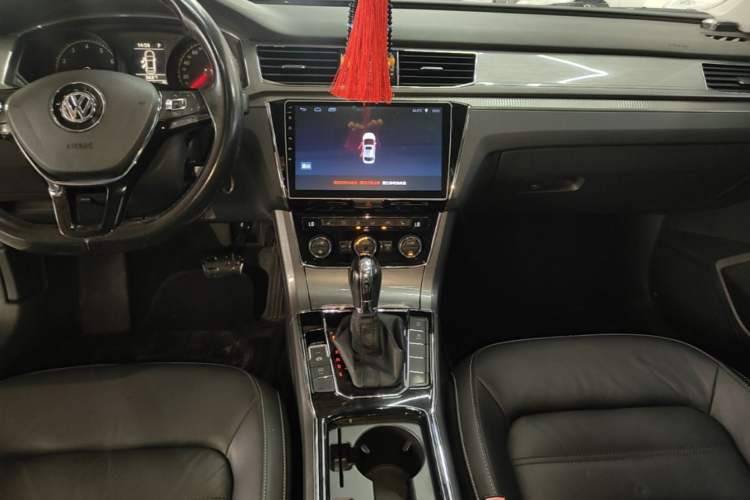 Used Volkswagen Passat 2016 280TSI DSG Prestige Edition Audio And AC Panel