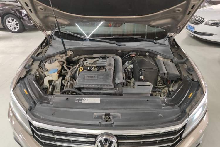 Used Volkswagen Passat 2016 280TSI DSG Prestige Edition Engine Bay