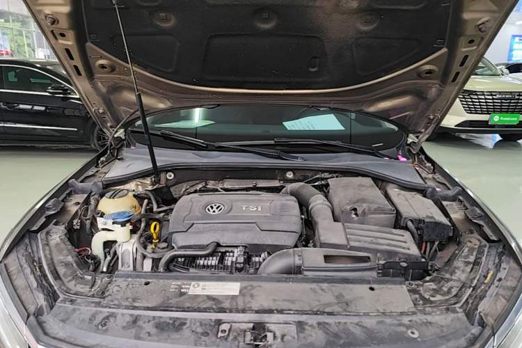 Used Volkswagen Passat 2016 330TSI DSG Luxury Edition Engine Bay