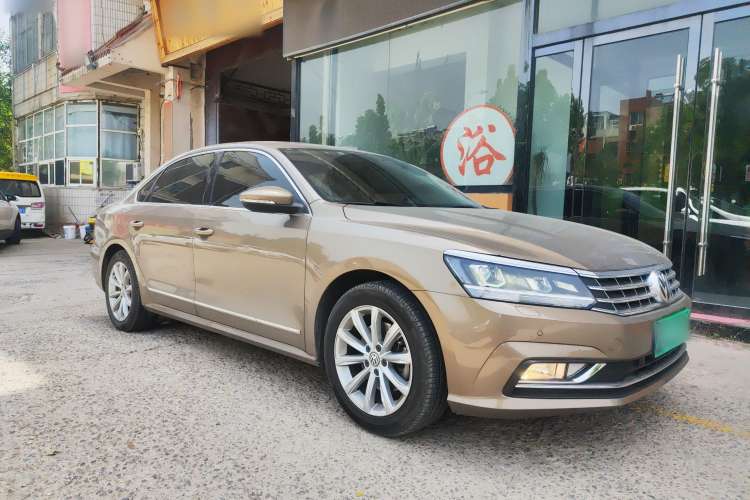 Used Volkswagen Passat 2016 330TSI DSG Prestige Edition Front Right 45 Deg