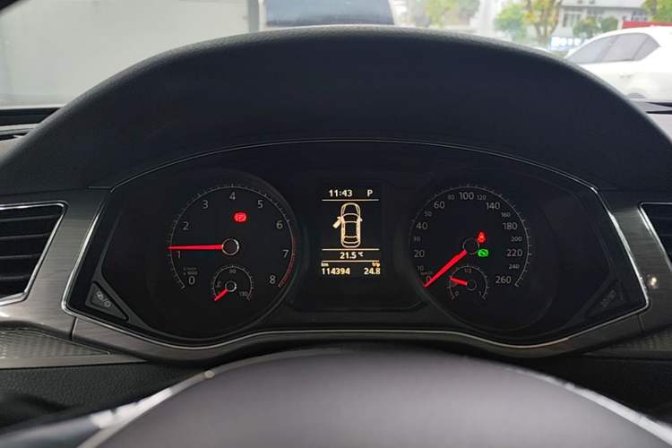 Used Volkswagen Passat 2016 330TSI DSG Luxury Edition Instrument Cluster
