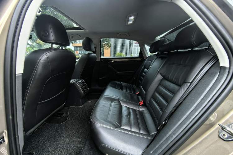 Used Volkswagen Passat 2016 330TSI DSG Prestige Edition Interior 5