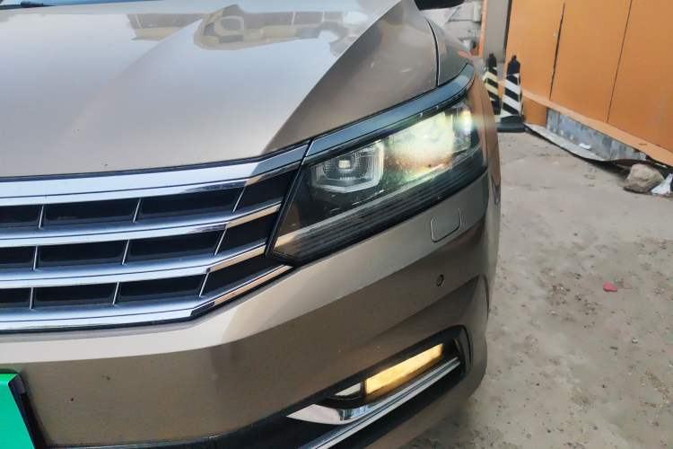 Used Volkswagen Passat 2016 330TSI DSG Prestige Edition Left Front Headlight