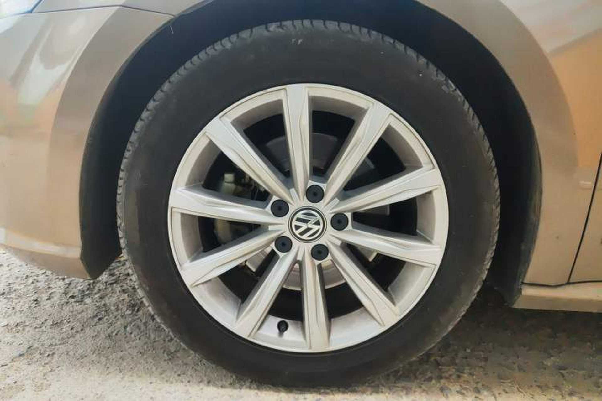 Used Volkswagen Passat 2016 330TSI DSG Prestige Edition Left Front Wheel Hub