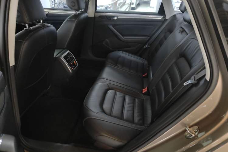 Used Volkswagen Passat 2016 280TSI DSG Prestige Edition Left Rear Seat
