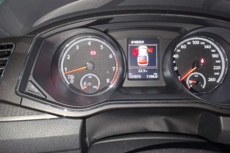 Used Volkswagen Passat 2016 330TSI DSG Prestige Edition Odometer Close Up
