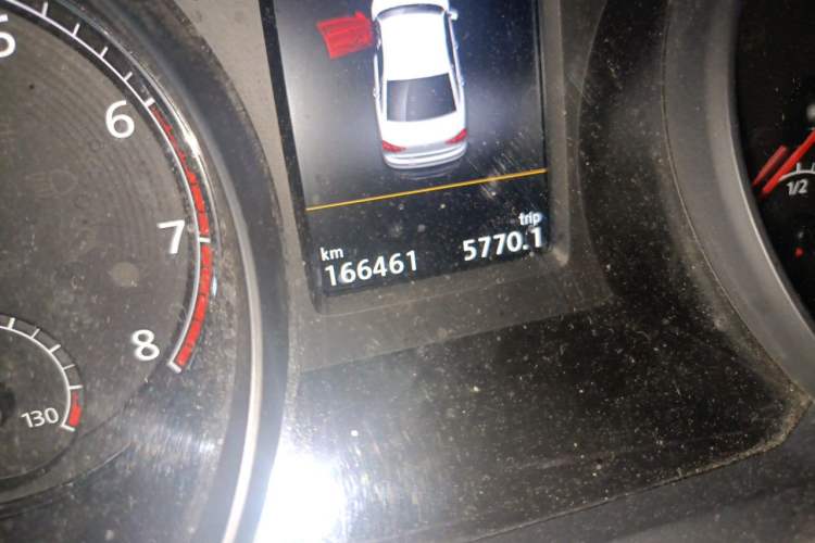 Used Volkswagen Passat 2016 330TSI DSG Prestige Edition Odometer Close Up
