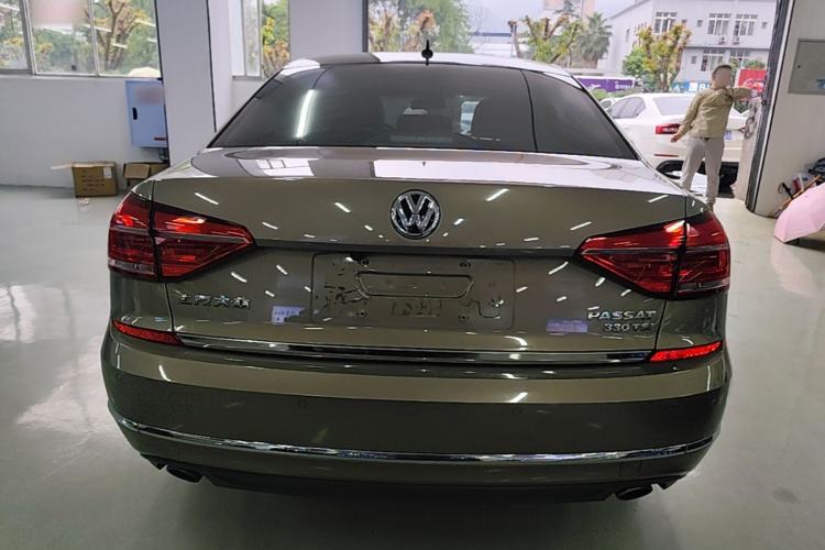Used Volkswagen Passat 2016 330TSI DSG Luxury Edition Rear