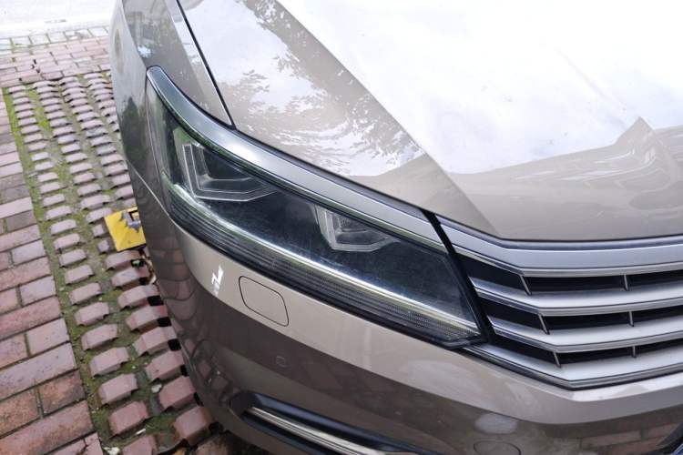 Used Volkswagen Passat 2016 330TSI DSG Prestige Edition Right Front Headlight