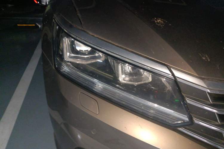 Used Volkswagen Passat 2016 330TSI DSG Prestige Edition Right Front Headlight