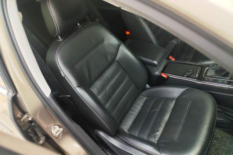 Used Volkswagen Passat 2016 330TSI DSG Prestige Edition Right Front Seat