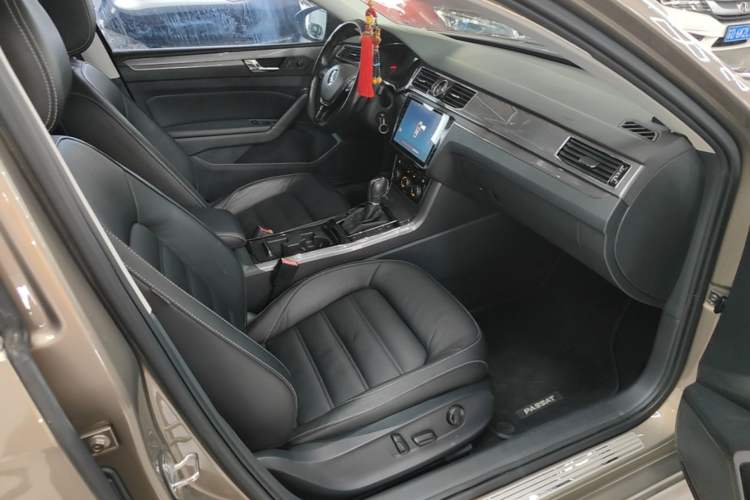 Used Volkswagen Passat 2016 280TSI DSG Prestige Edition Right Front Seat
