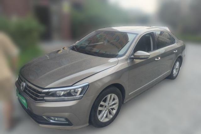 Ojetý Volkswagen Passat 2016 330TSI DSG Luxury Edition