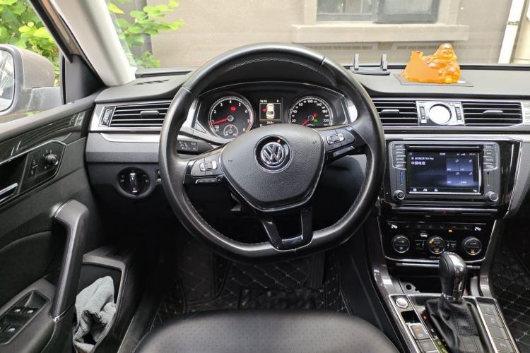 Used Volkswagen Passat 2016 330TSI DSG Prestige Edition Steering Wheel