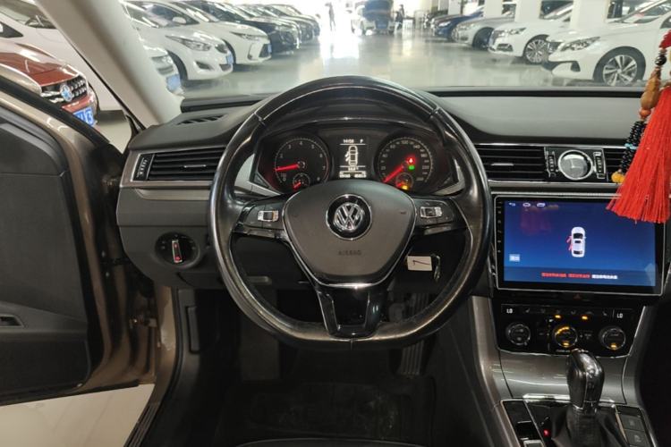 Used Volkswagen Passat 2016 280TSI DSG Prestige Edition Steering Wheel