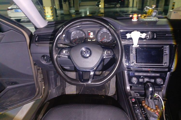 Used Volkswagen Passat 2016 330TSI DSG Prestige Edition Steering Wheel