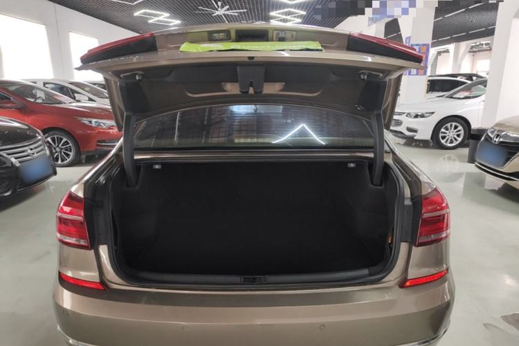 Used Volkswagen Passat 2016 280TSI DSG Prestige Edition Trunk