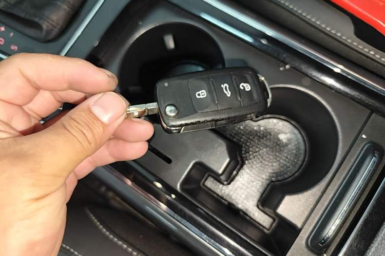 Used Volkswagen Passat 2016 330TSI DSG Luxury Edition Vehicle Key