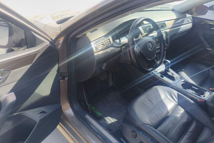Used Volkswagen Passat 2016 330TSI DSG Prestige Edition Driver Seat