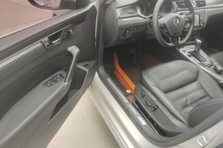 Used Volkswagen Passat 2016 330TSI DSG Prestige Edition Driver Seat