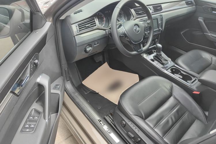 Used Volkswagen Passat 2016 330TSI DSG Prestige Edition Driver Seat