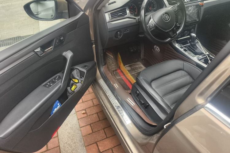 Used Volkswagen Passat 2016 280TSI DSG Prestige Edition Driver Seat