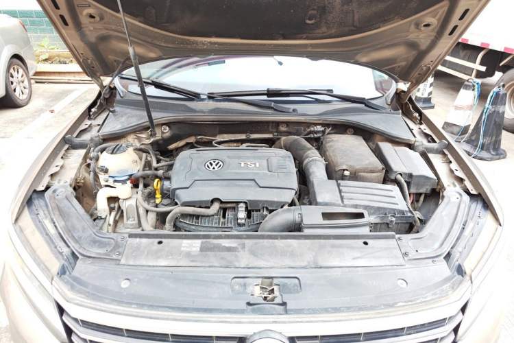 Used Volkswagen Passat 2016 330TSI DSG Luxury Edition Engine Bay