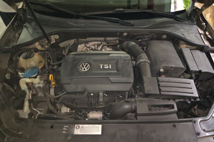 Used Volkswagen Passat 2016 330TSI DSG Luxury Edition Engine Bay