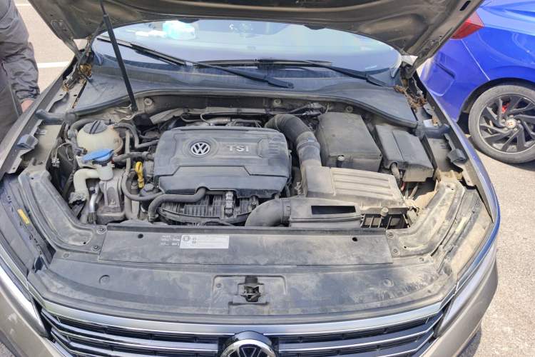 Used Volkswagen Passat 2016 330TSI DSG Luxury Edition Engine Bay